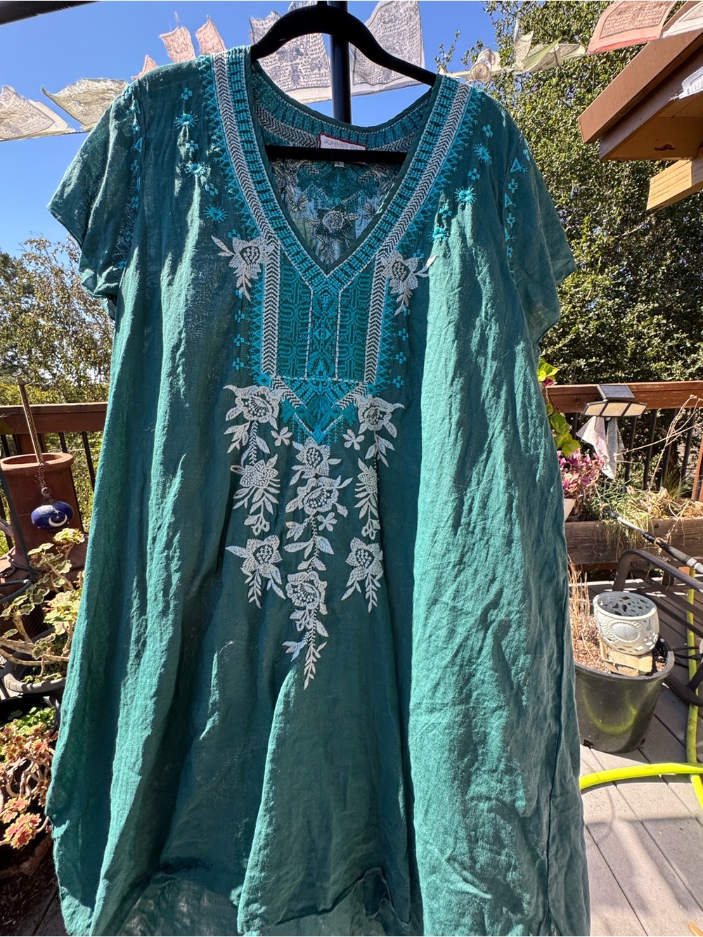 Stunning Johnny Was Embroidered Teal V-Neck Women’s Tunic Top